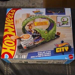 Hot Wheels City Crocodile Attack Playset - Green